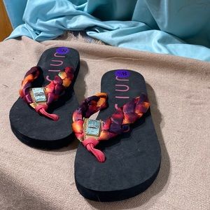 Never worn Unisa sandal size 8.5